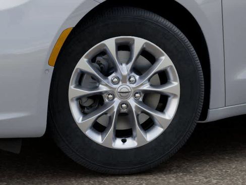 New 2026 Chrysler Pacifica Select image 8