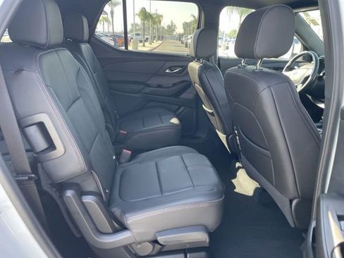 Used 2023 Chevrolet Traverse RS image 28