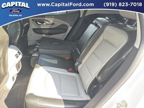 Used 2018 GMC Terrain SLT w/ Preferred Package FWD image 18