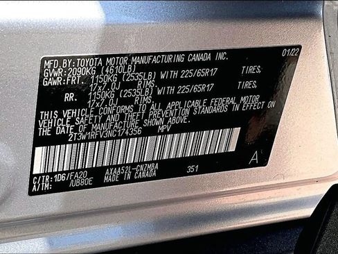 Used 2022 Toyota RAV4 XLE w/ Convenience Package FWD image 17