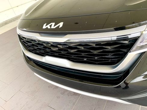 Used 2023 Kia Seltos EX AWD/4WD image 2