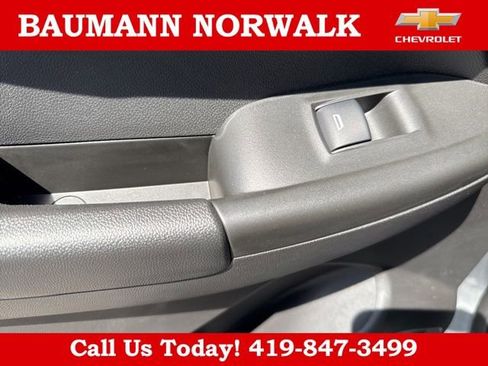 New 2025 Chevrolet TrailBlazer ACTIV w/ Convenience Package FWD image 32
