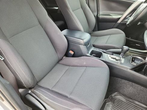 Used 2018 Toyota RAV4 XLE image 13