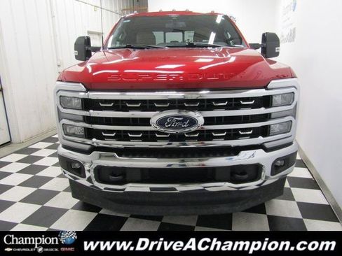 Used 2024 Ford F250 Lariat image 2