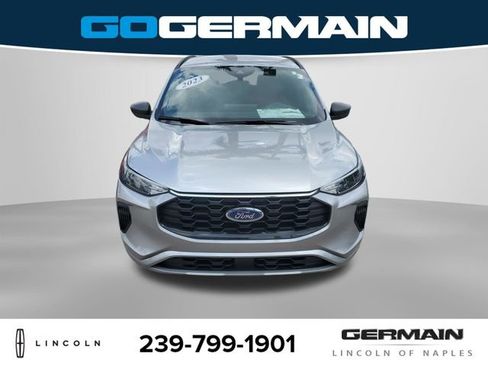 Used 2023 Ford Escape ST-Line w/ Tech Pack #1 FWD image 3
