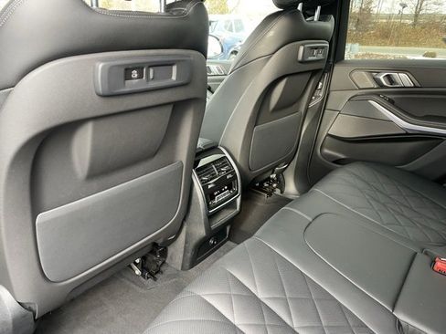 Used 2023 BMW X5 xDrive40i w/ M Sport Package image 8