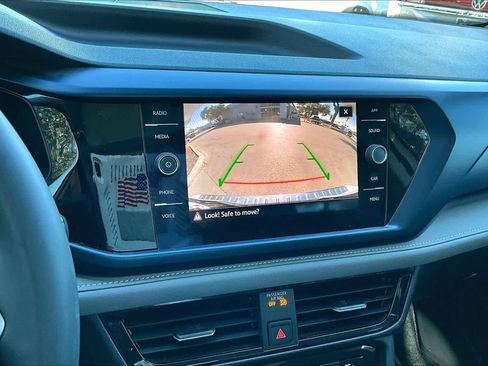 Certified 2024 Volkswagen Taos SE image 27