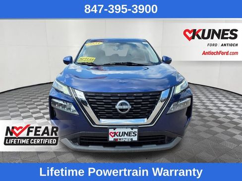 Used 2023 Nissan Rogue SV FWD image 2