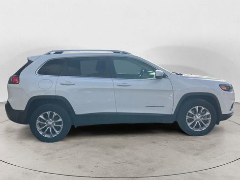 Used 2019 Jeep Cherokee Latitude w/ Popular Appearance Group AWD/4WD image 2