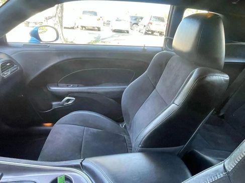 Used 2022 Dodge Challenger R/T w/ Plus Package image 17