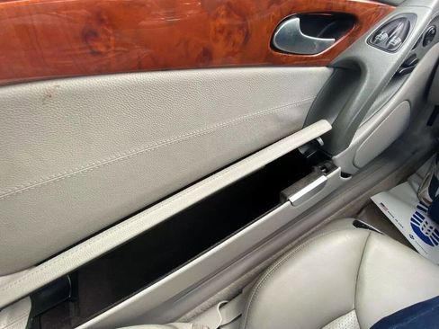 Used 2004 Mercedes-Benz SL 500 image 23