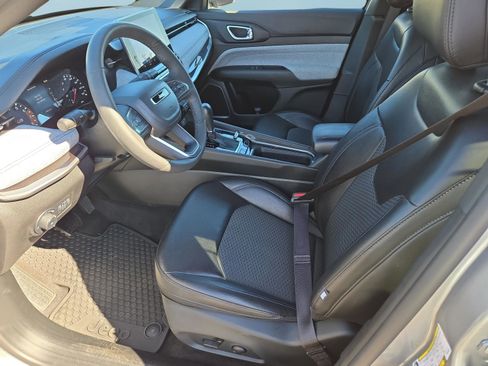 Used 2023 Jeep Compass Latitude w/ Convenience Group image 15