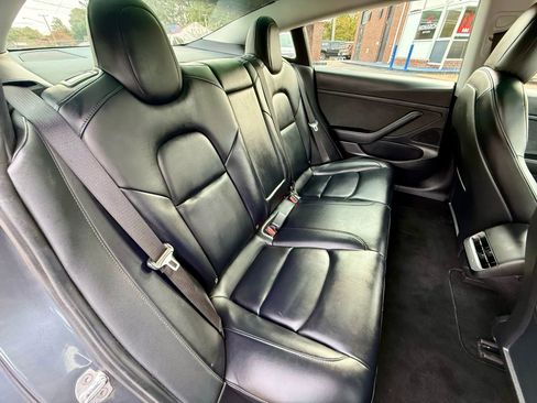 Used 2021 Tesla Model 3 Standard Range Plus image 10