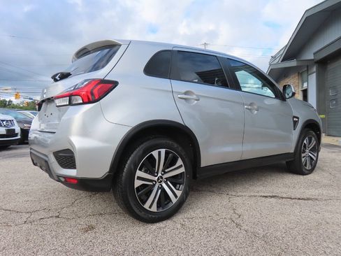 Used 2025 Mitsubishi Outlander Sport AWD image 2