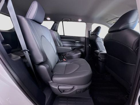 Certified 2024 Toyota Grand Highlander AWD image 28
