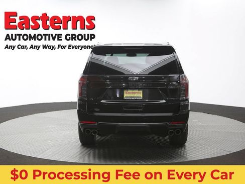 Used 2025 Chevrolet Suburban Z71 AWD/4WD image 39