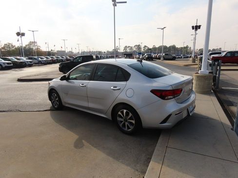 Used 2022 Kia Rio S w/ Technology Package image 13