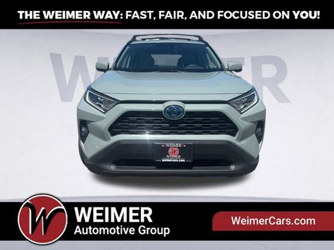 Used 2021 Toyota RAV4 XLE Premium AWD/4WD image 2