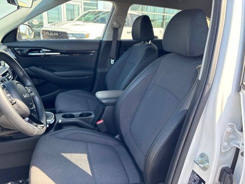 Used 2024 Kia Seltos S AWD/4WD image 13