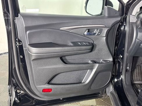 Used 2023 Honda Ridgeline RTL image 10