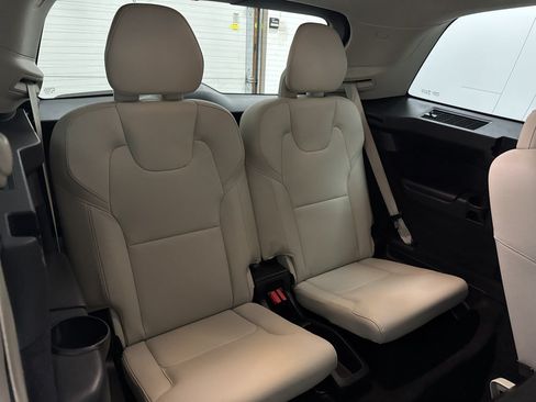 Used 2019 Volvo XC90 T6 Momentum w/ Advanced Package AWD/4WD image 15