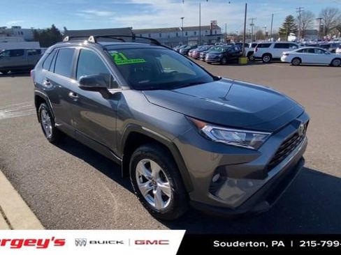 Used 2021 Toyota RAV4 XLE image 2
