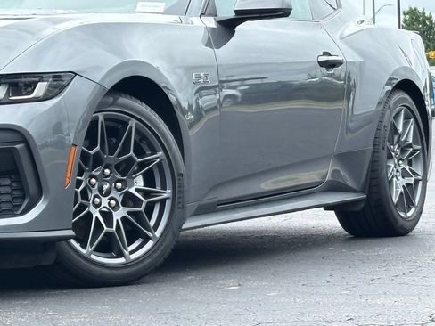 Used 2024 Ford Mustang GT Premium RWD image 3