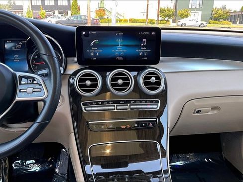 Used 2022 Mercedes-Benz GLC 300 image 8