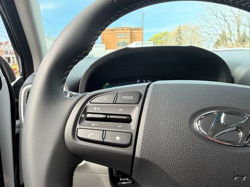 New 2026 Hyundai Venue SEL FWD image 31