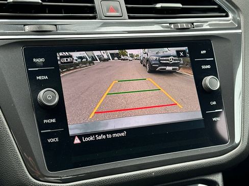 Used 2023 Volkswagen Tiguan SE FWD image 20
