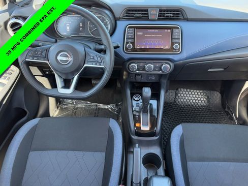 Used 2025 Nissan Versa SV image 12