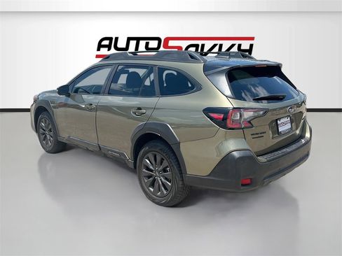 Used 2025 Subaru Outback Onyx Edition image 7