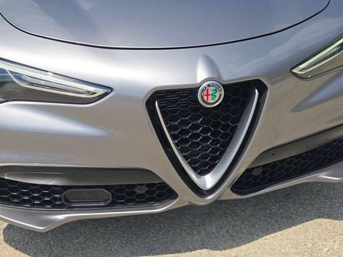 Used 2019 Alfa Romeo Stelvio Ti Lusso w/ Quick Order Package 22X Lusso AWD/4WD image 7