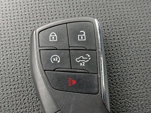 Used 2024 GMC Sierra 1500 AT4 w/ Technology Package image 30