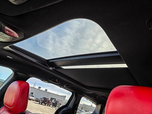 Used 2020 Chrysler Pacifica Limited w/ Quick Order Package 27H Red S image 34