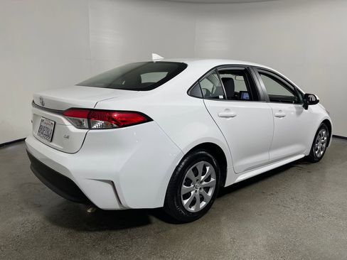 Certified 2023 Toyota Corolla LE FWD image 3