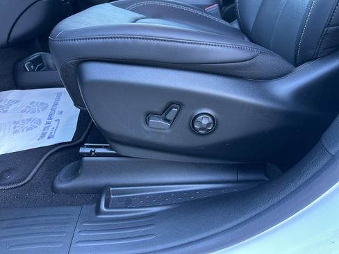 New 2026 Chrysler Pacifica Select image 63