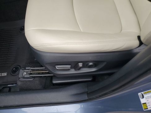 Certified 2023 Toyota Corolla Cross XLE w/ Convenience Package FWD image 17