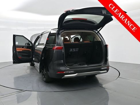 Used 2023 Kia Carnival SX Prestige image 48