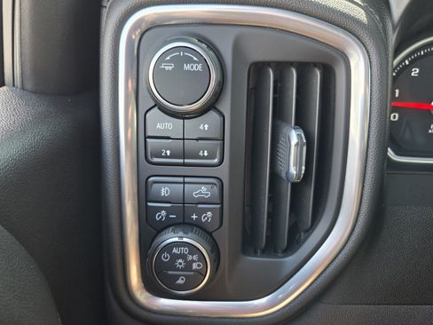 Used 2021 Chevrolet Silverado 1500 High Country AWD/4WD image 22