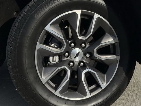 Used 2021 Chevrolet Silverado 1500 RST w/ Bed Protection Package image 9