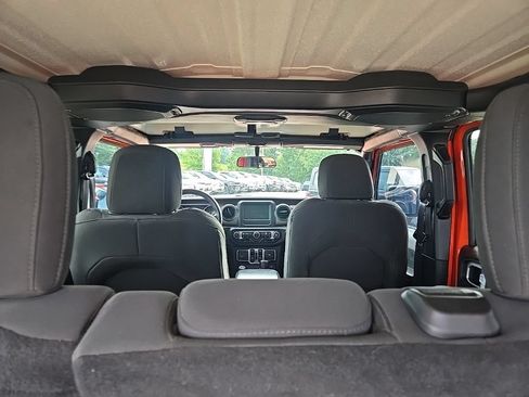 Used 2018 Jeep Wrangler Unlimited Sport S AWD/4WD image 98