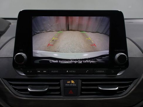 Used 2025 Nissan Altima 2.5 SV image 27