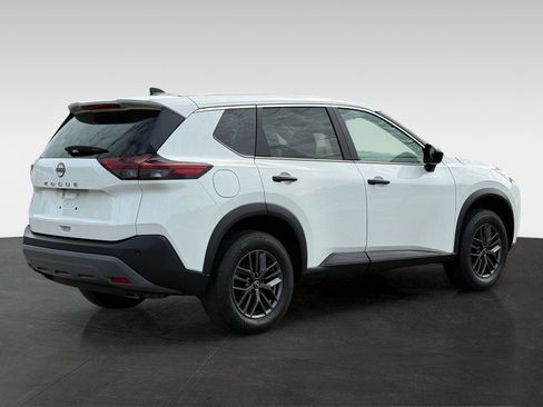Used 2023 Nissan Rogue S FWD image 5