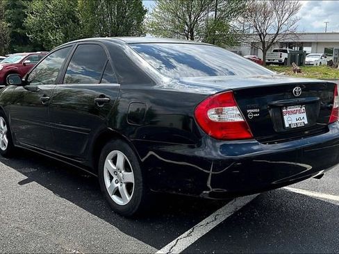 Used 2004 Toyota Camry SE FWD image 3