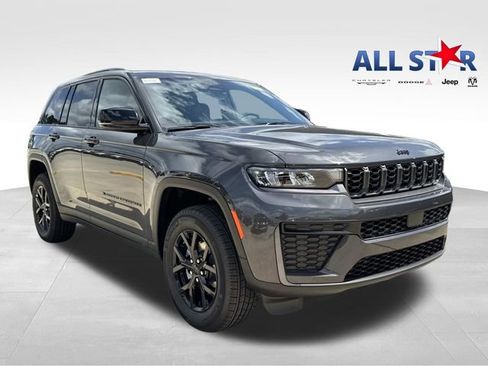 New 2026 Jeep Grand Cherokee Altitude RWD image 1