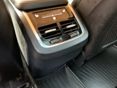 Used 2022 Volvo XC90 T5 Momentum w/ Climate Package AWD/4WD image 19