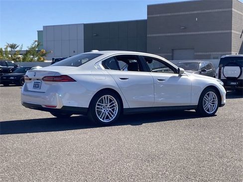 New 2025 BMW 530i image 6