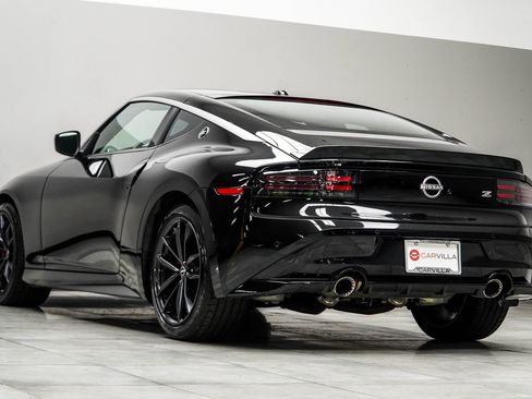 Used 2024 Nissan Z Performance w/ Floor Mat Package RWD image 11