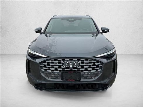 Used 2025 Audi Q5 Premium Plus w/ Premium Plus image 2